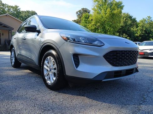 Used 2022 Ford Escape SE FWD image 4