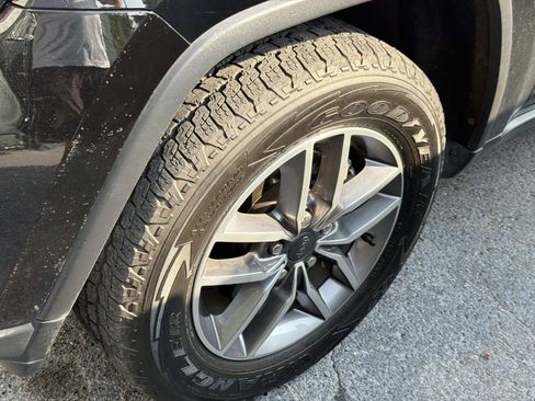 Used 2020 Jeep Grand Cherokee Laredo w/ Quick Order Package 2BN North AWD/4WD image 7