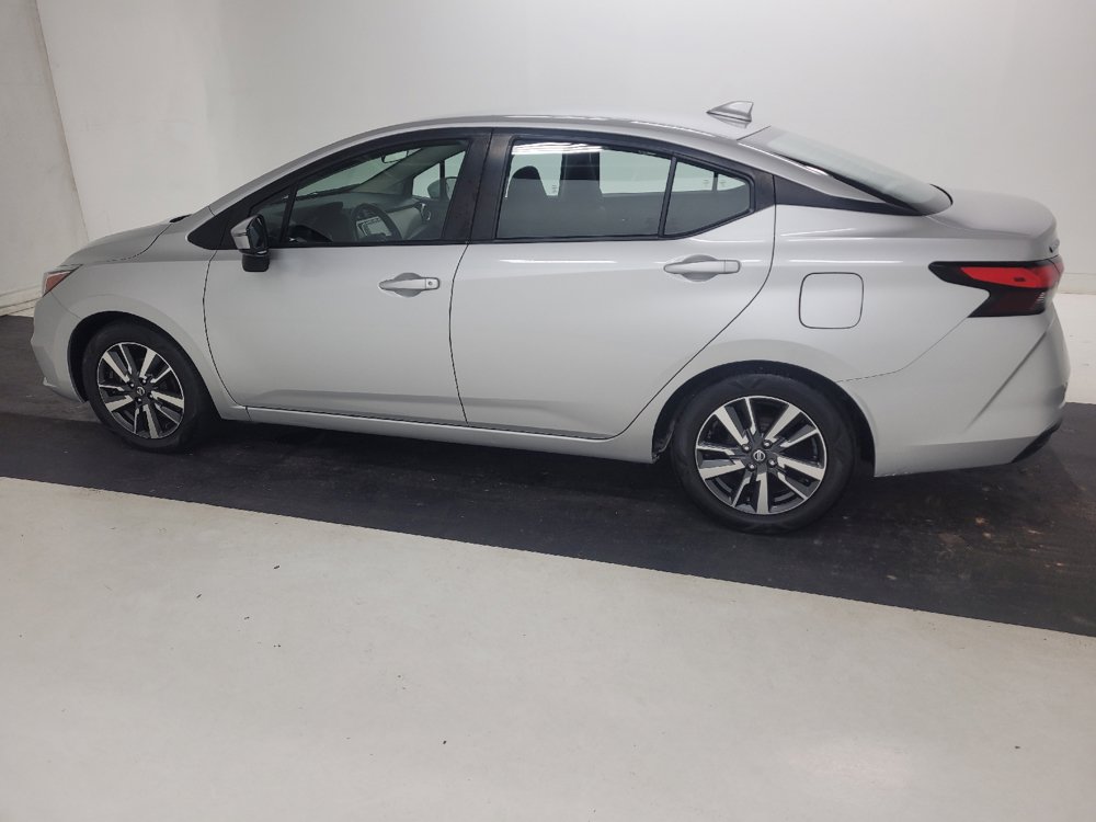 Used 2021 Nissan Versa SV FWD image 3