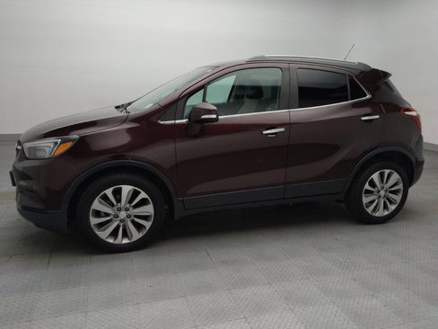 Used 2018 Buick Encore Preferred FWD image 2