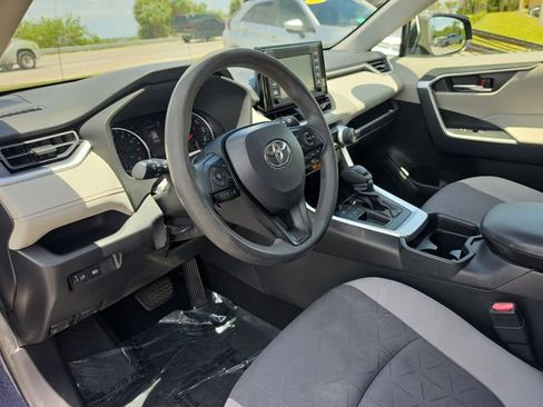 Used 2019 Toyota RAV4 XLE FWD image 14