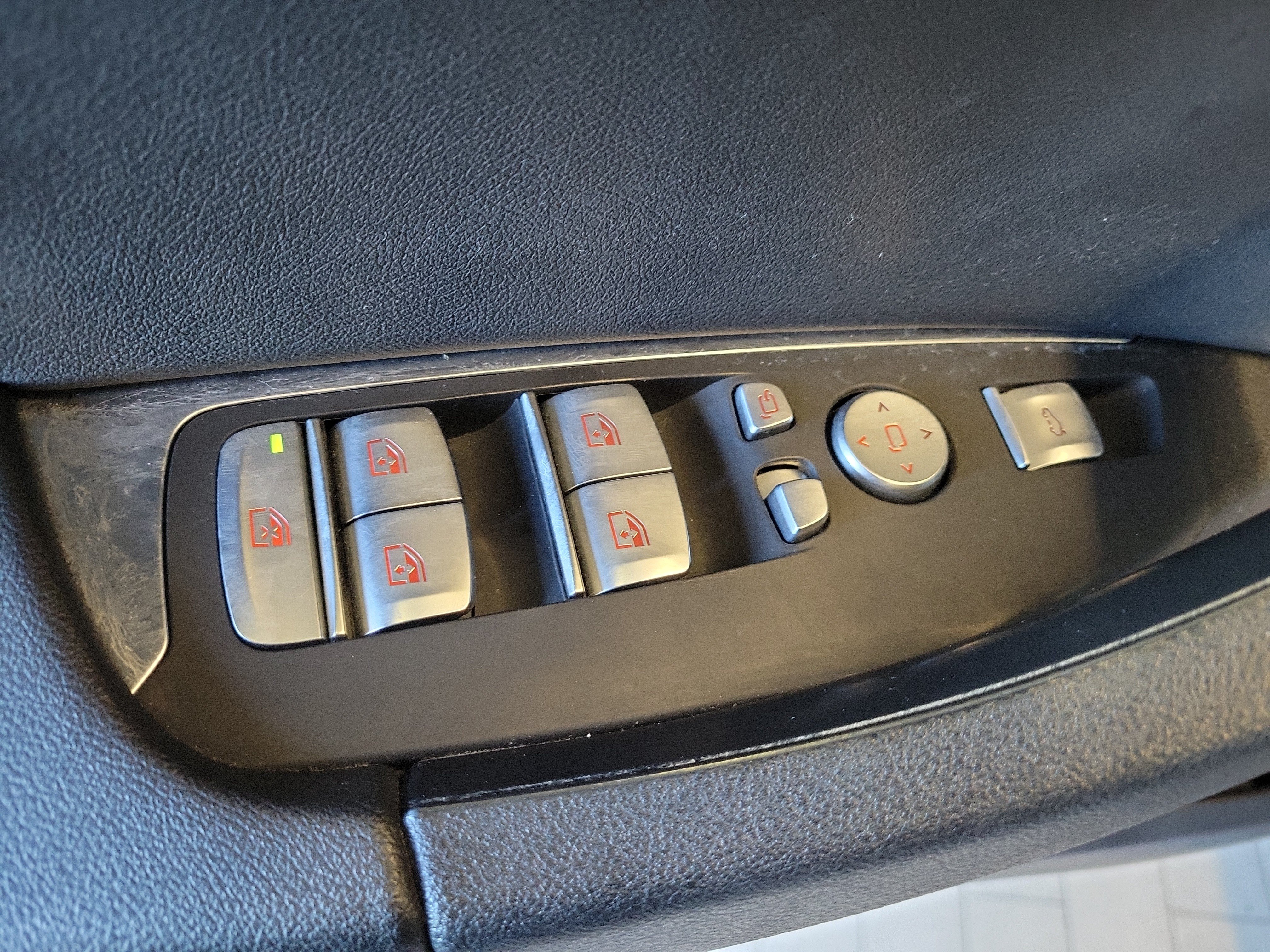 Used 2021 BMW X3 xDrive30i w/ M Sport Package AWD/4WD image 19