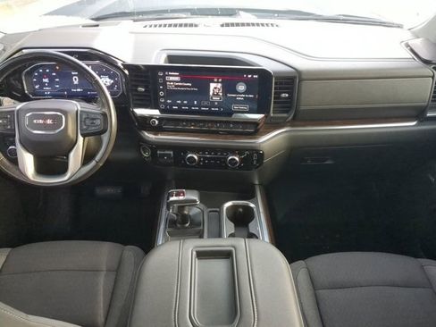 Used 2022 GMC Sierra 1500 Elevation w/ Preferred Package image 15