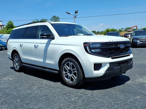 Certified 2025 Ford Expedition Max Active AWD/4WD image 2
