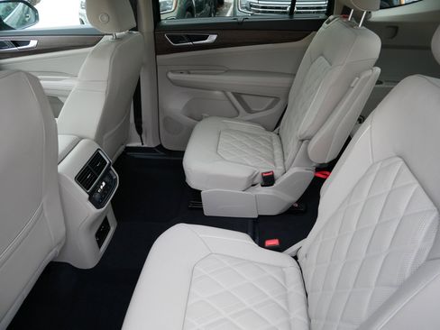 New 2026 Volkswagen Atlas SEL Premium R-Line image 8