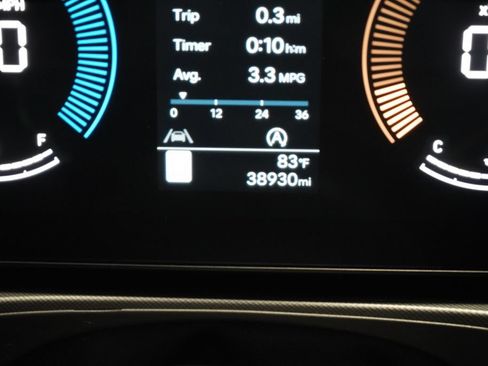 Used 2025 Hyundai Santa Fe SEL FWD image 34