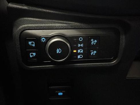 Used 2024 Ford Bronco Outer Banks AWD/4WD image 32