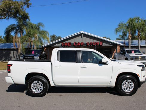 Used 2024 Nissan Frontier SV image 7