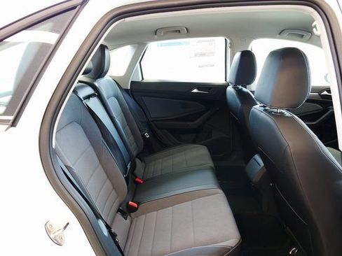 New 2025 Volkswagen Jetta SE image 14