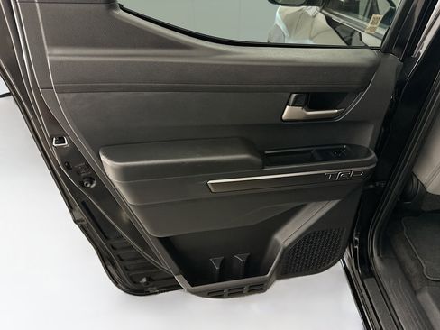 Used 2025 Toyota Tacoma TRD Off-Road image 26