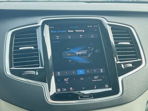 Used 2023 Volvo XC90 B6 Plus w/ Protection Package Premier image 21