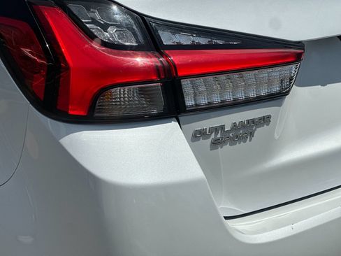 Used 2025 Mitsubishi Outlander Sport ES AWD/4WD image 23