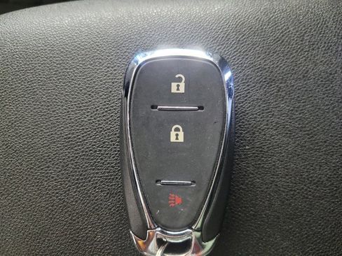 Used 2018 Chevrolet Equinox LT w/ LPO, Protection Package image 32