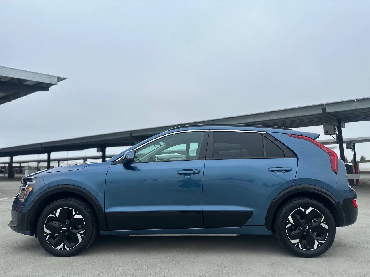 Used 2023 Kia Niro Wind FWD image 5