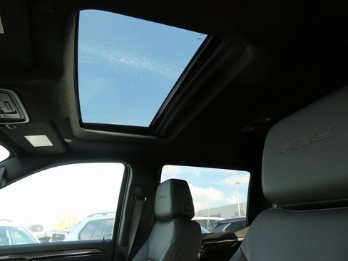 New 2026 GMC Sierra 1500 AT4 w/ AT4 Premium Package image 32