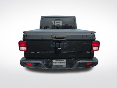 Used 2025 Jeep Gladiator Nighthawk image 7