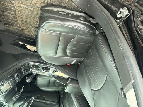 Used 2017 Buick Enclave Leather image 10