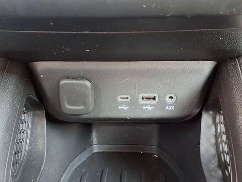 Used 2022 Chevrolet TrailBlazer LT FWD image 8