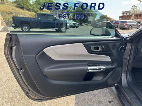 Used 2024 Ford Mustang Coupe image 11