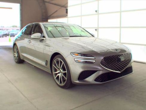 Used 2025 Genesis G70 2.5T RWD image 9