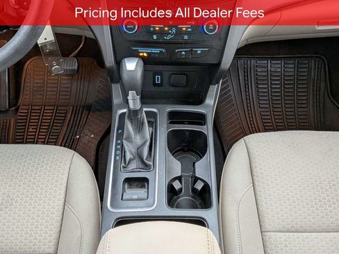 Used 2017 Ford Escape SE w/ Equipment Group 201A FWD image 19