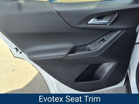 New 2026 Chevrolet Equinox LT w/ Convenience Package II image 23