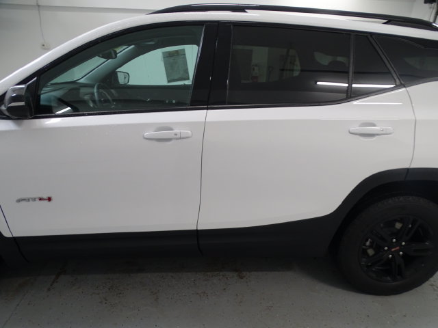 Certified 2024 GMC Terrain AT4 w/ Tech Package AWD/4WD image 17