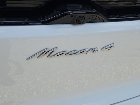 Certified 2025 Porsche Macan 4 Electric AWD/4WD image 13