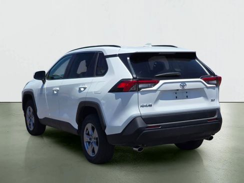 Used 2025 Toyota RAV4 XLE FWD image 4