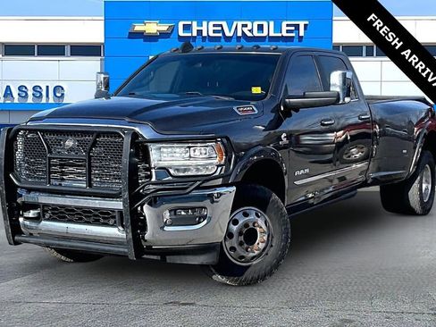 Used 2019 RAM 3500 Limited image 3