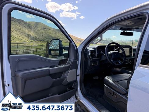 Used 2025 Ford F350 Lariat w/ Lariat Ultimate Package AWD/4WD image 12