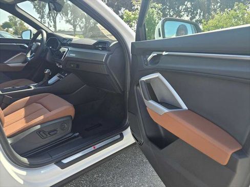 Certified 2025 Audi Q3 2.0T Premium Plus w/ Premium Plus Package image 10