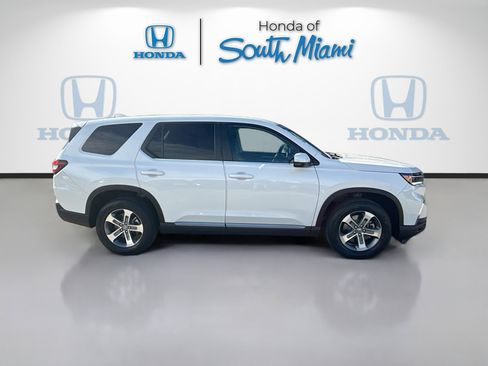 Certified 2023 Honda Pilot EX-L image 8