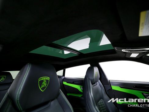 Used 2022 Lamborghini Urus AWD/4WD image 29