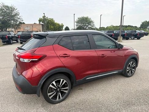 Used 2019 Nissan Kicks SR FWD image 10