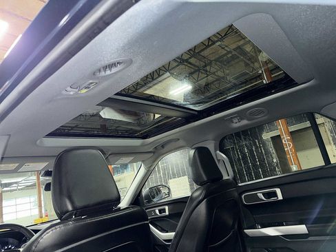 Used 2020 Ford Explorer XLT w/ Equipment Group 202A image 26