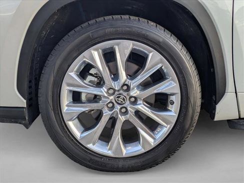 Used 2023 Toyota Highlander Limited image 24