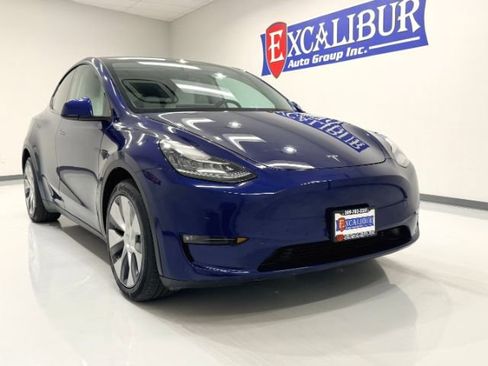 Used 2021 Tesla Model Y Long Range AWD/4WD image 9