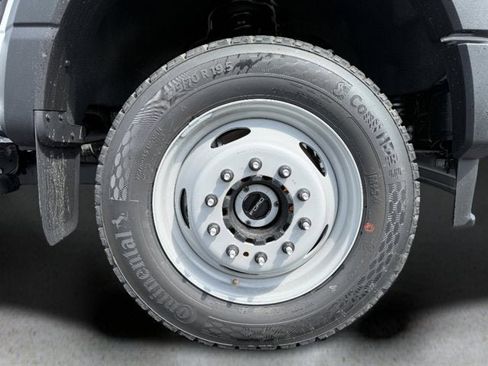 New 2026 Ford F550 4x4 Regular Cab Super Duty image 7