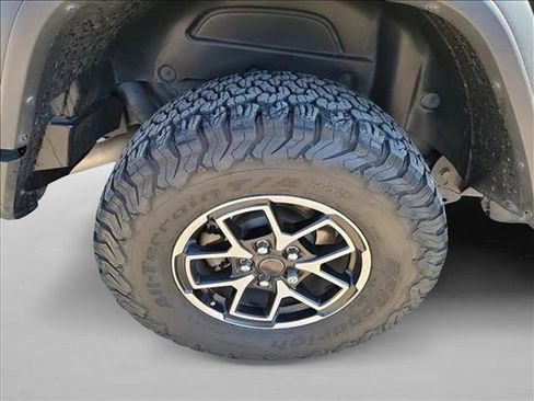 Used 2024 Jeep Wrangler Unlimited Rubicon w/ Technology Group image 11