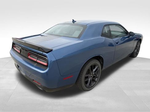 Used 2022 Dodge Challenger SXT w/ Plus Package image 4