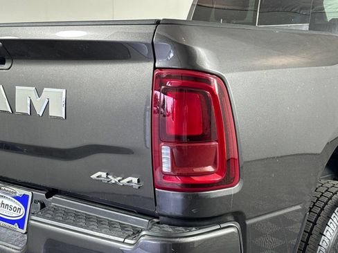 Used 2026 RAM 2500 Laramie AWD/4WD image 11