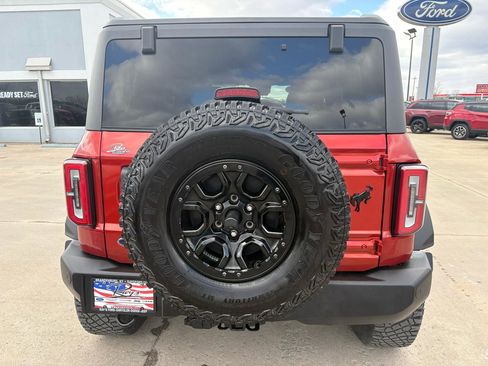 Used 2022 Ford Bronco Wildtrak image 4