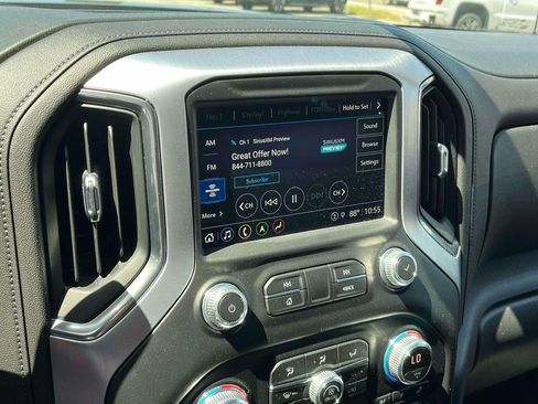 Used 2021 GMC Sierra 1500 SLT w/ SLT Convenience Package AWD/4WD image 33