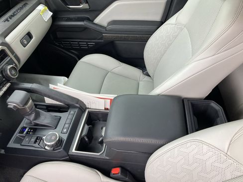 Certified 2025 Toyota Tacoma Limited image 24