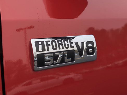 Used 2017 Toyota Tundra SR5 image 10