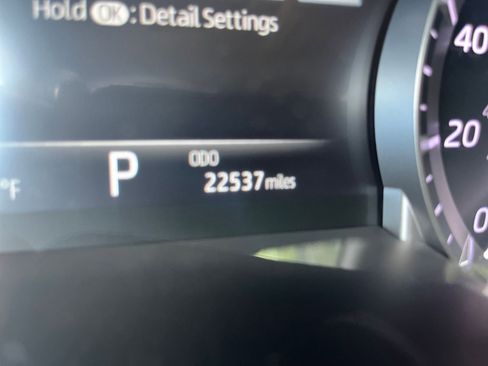 Used 2025 Toyota Highlander LE FWD image 42