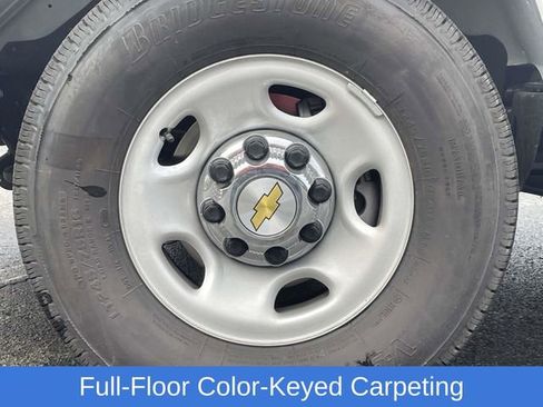 Used 2025 Chevrolet Express 3500 LT w/ LT Preferred Equipment Group image 10
