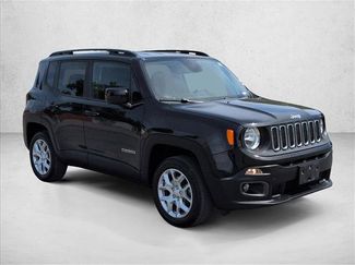 Used 2018 Jeep Renegade Latitude w/ Cold Weather Group AWD/4WD video 2