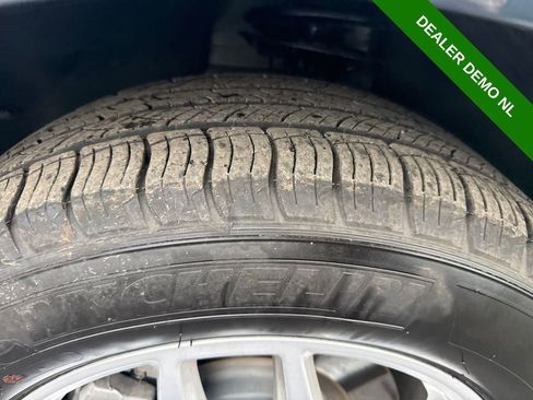 Used 2024 Ford Edge SEL w/ Convenience Package image 18